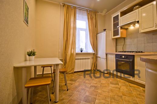 3-room apartment in a three-minute walk from Mayakovskaya me