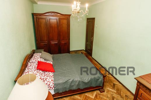 Cozy room near Sukharevskaya metro, Москва - квартира подобово