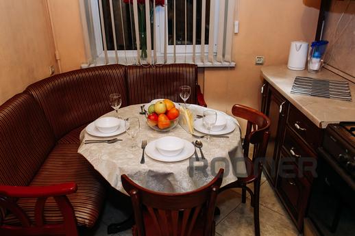 Cozy room near Sukharevskaya metro, Москва - квартира подобово