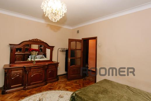 Уютная комната возле м. Сухаревская, Москва - квартира посуточно