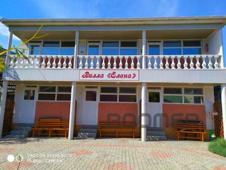 Black Sea Crimea vacation rentals, Chornomorskoe - apartment by the day
