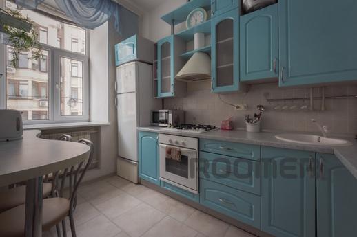 Apartment in a beautiful place, Kyiv - apartment by the day
