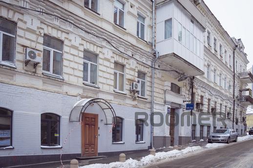 Квартира в гарному місці  в центрі, Київ - квартира подобово