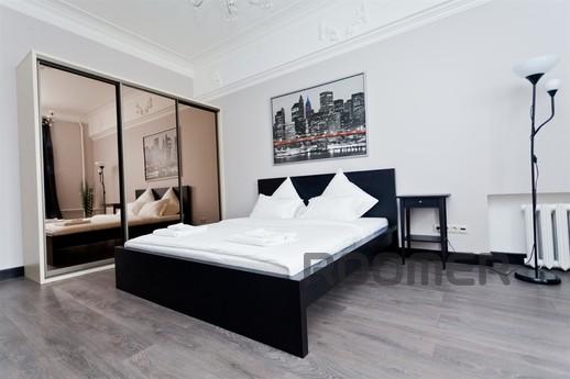 A huge apartment near the metro, Москва - квартира подобово