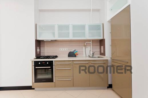 A huge apartment near the metro, Москва - квартира подобово