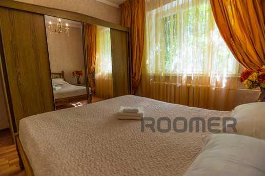 2-roomed apartment by the day, Алмати - квартира подобово