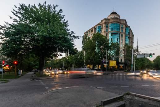 2-roomed apartment by the day, Алмати - квартира подобово