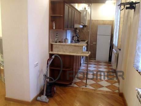 Apartment in the small center of Yerevan, Єреван - квартира подобово