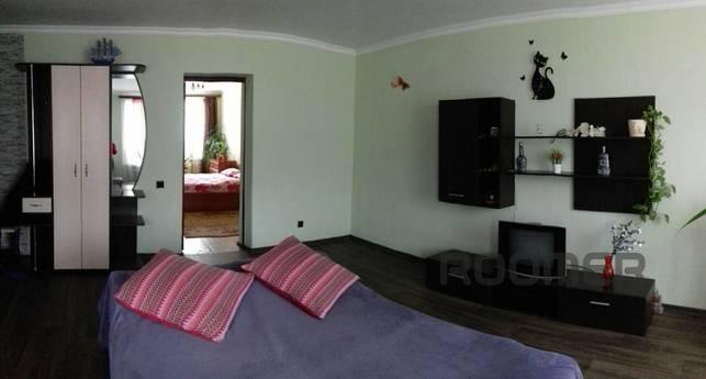 Daily 2-room apartment in Svetlovodsk. With furniture, beddi