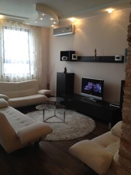 2 bedroom apartment in the center, Kyiv - apartment by the day