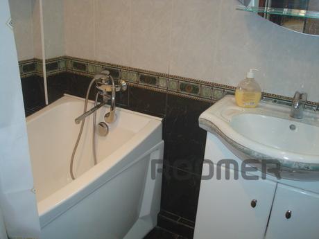 2 bedroom apartment for rent, Dnipro (Dnipropetrovsk) - apartment by the day