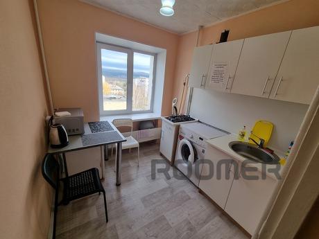 1-room apartment Gagarin 3-line 6, Zlatoust - apartment by the day