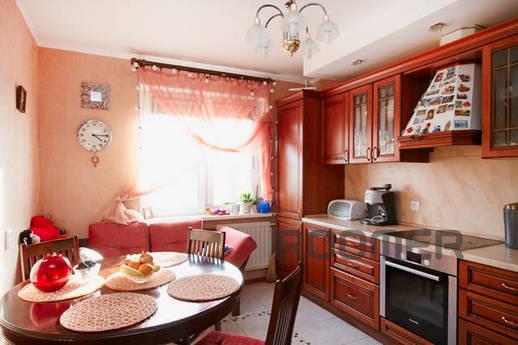 VERY COZY AND LIGHT APARTMENT. IDEAL FOR FAMILY HOLIDAY Up t