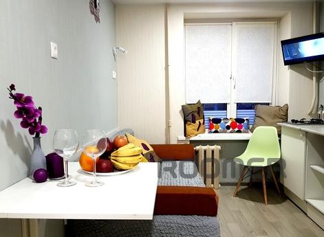 New, clean, comfortable studio suitable for 1-2 people. It i