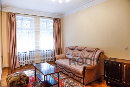 Apartment in the center of Odessa, near, Odessa - apartment by the day