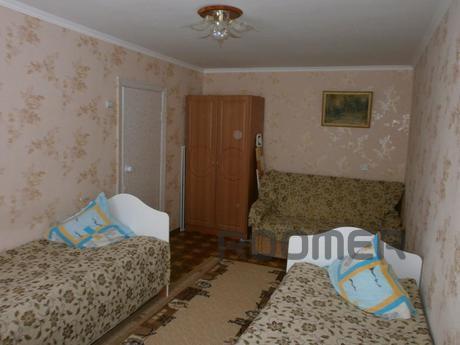 1k apartment in the city center, Berdiansk - apartment by the day
