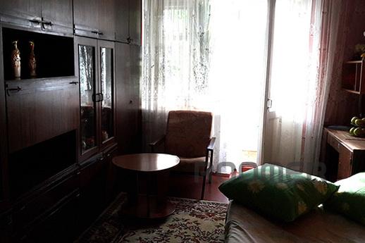 Уютная квартитра в центре, Черноморск (Ильичевск) - квартира посуточно