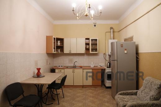 Aparthotel for daily rent in Chernivtsi, Chernivtsi - apartment by the day