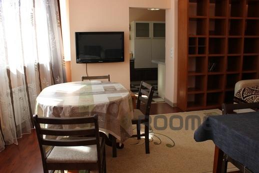 Tow bedroom apartment in Akzhayuk comple, Астана - квартира подобово
