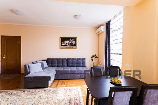 Daily rent Ablai Khan 121, Алмати - квартира подобово