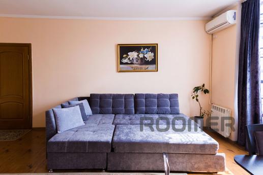 Daily rent Ablai Khan 121, Алмати - квартира подобово