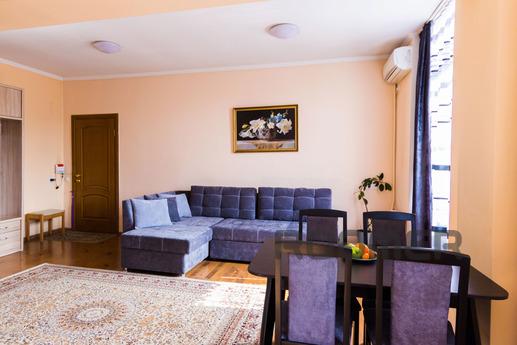 Daily rent Ablai Khan 121, Алмати - квартира подобово