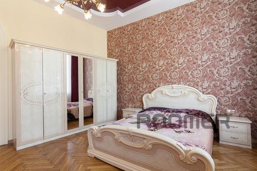 Cozy 1 bedroom apartment in the center, Lviv - apartment by the day