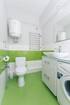 Сдаю 2-комнатную квартиру возле Паруса, Киев - квартира посуточно