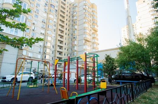 Spacious three bed apartment, Rostov-on-Don - apartment by the day