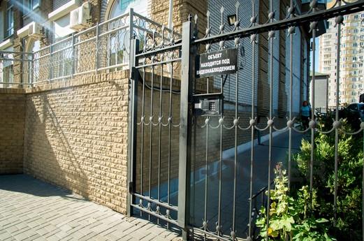 Spacious three bed apartment, Rostov-on-Don - apartment by the day