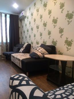 The apartment is only 15 minutes from the city center, the m