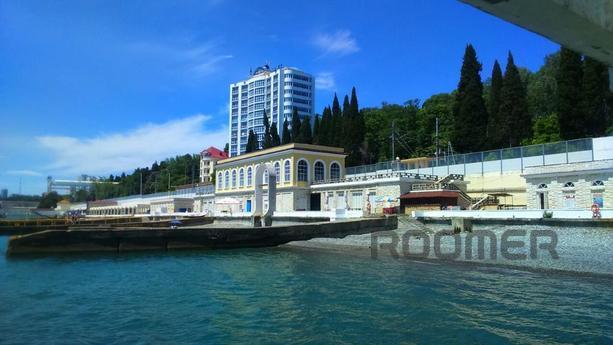 Rent an apartment of 35 m2 in the center of Sochi in the res