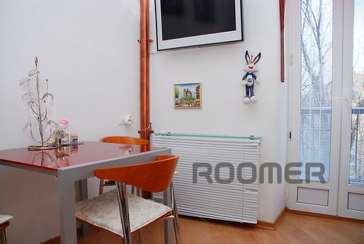 2-bedroom apartment. Center, Independenc, Kyiv - apartment by the day