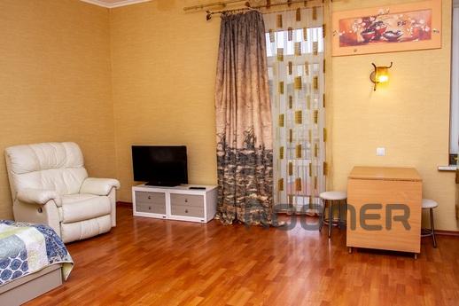 Cozy apartment in the heart of Odessa, Odessa - apartment by the day