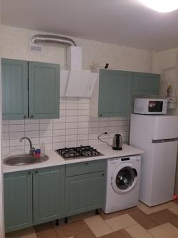New comfortable apartment, good area and transport interchan