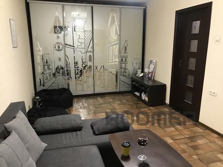 Rent an apartment Left Bank, Kalynova, Dnipro (Dnipropetrovsk) - apartment by the day