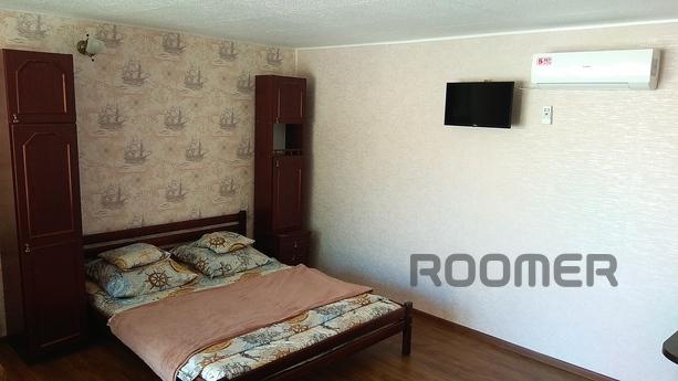 House with all amenities, all year round, Henichesk - apartment by the day