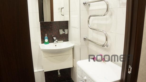 M. KOMENDANDSKY PR, KOMENDANSKY PR, 51,, Санкт-Петербург - квартира подобово