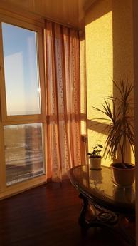 Apartment overlooking the beach, Yuzhny - apartment by the day