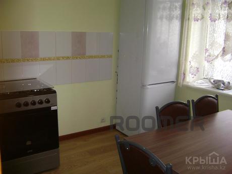 Gogol 75 kv 11 daily, Алмати - квартира подобово