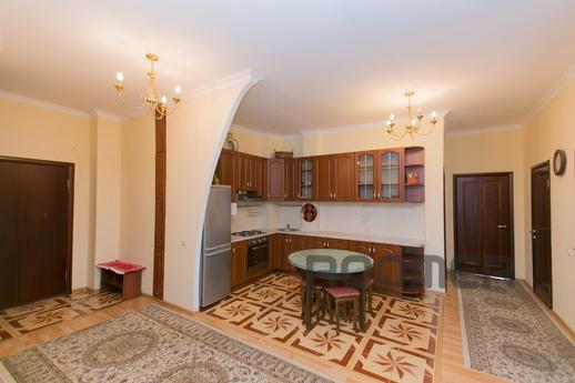 4-bedroom in the center of the capital, Astana - apartment by the day