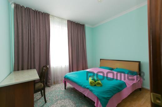 4-bedroom in the center of the capital, Astana - apartment by the day