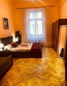 2 окремі спальні, балкон. Центр, Lviv - apartment by the day
