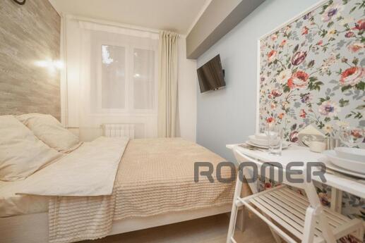 Апартамент расположен в историческом центре Москвы, рядом с 