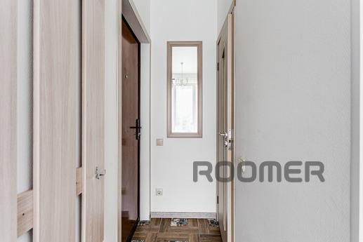 CHECK-IN RULES: Remote check-in from 14:00 to 21:00, check-o