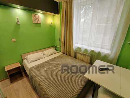 Апартамент расположен в историческом центре Москвы, рядом с 