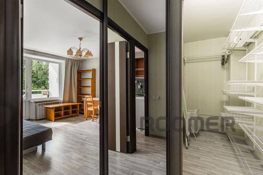 1-kk apartment with excellent renovation, Москва - квартира подобово