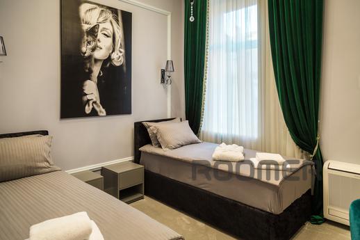 Apart Hotel in Odessa, Odessa - apartment by the day