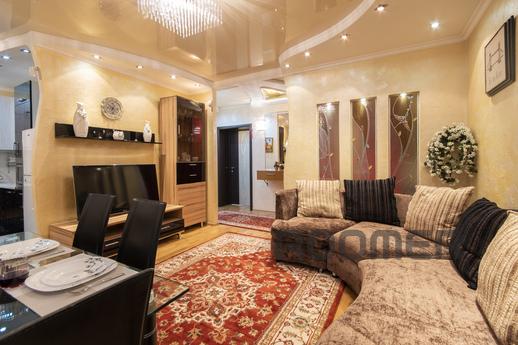 Exquisite 2 bedroom apartment, Almaty - apartment by the day
