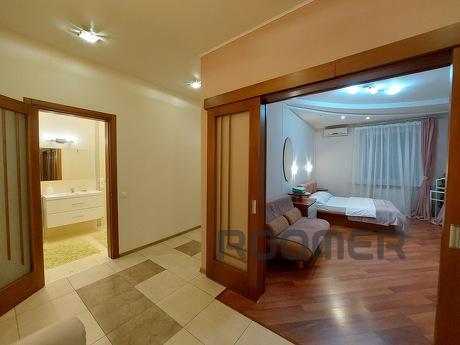 проспект Ивасюка дом 4 .Оболонь, Київ - квартира подобово